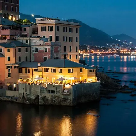 Hostel City *